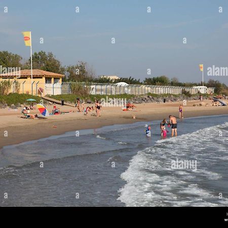 Camping Carabasse Vias Plage. Екстериор снимка